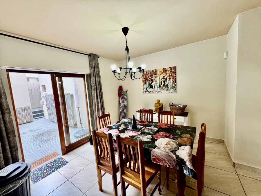 To Let 3 Bedroom Property for Rent in Stilbaai Wes Western Cape